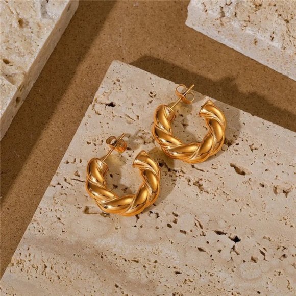 18k Gold Plated Twisted Geometric Chunky Stud Earrings - Picture 8 of 8
